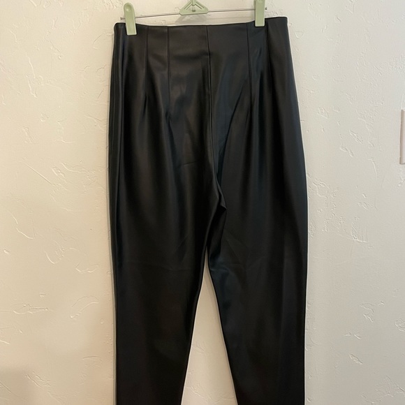 Zara high waisted leather pants - size medium - Picture 3 of 4